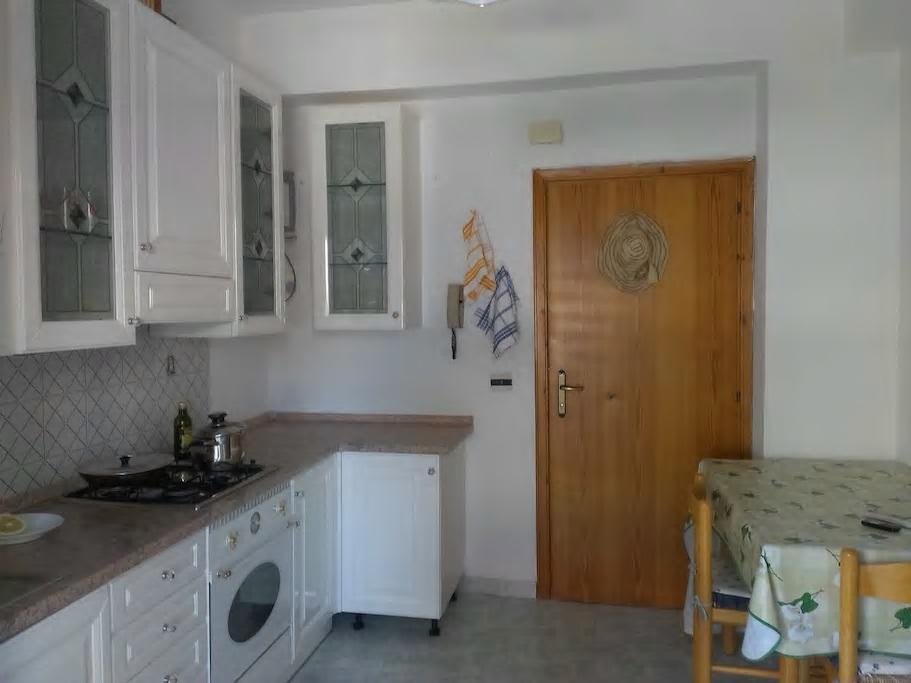 Appartement Trilocale A 800 Metri Dal Mare à Scalea Extérieur photo