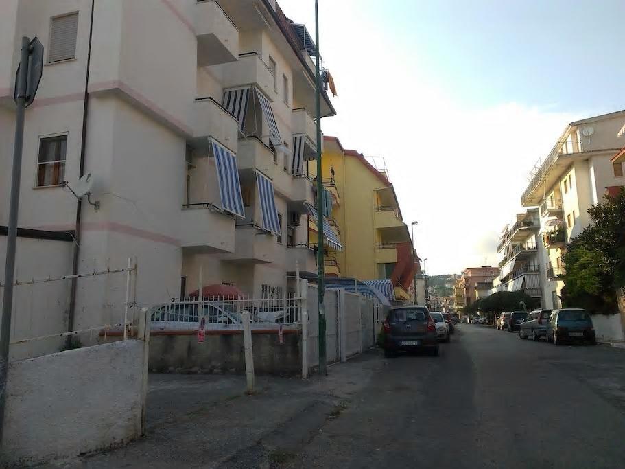 Appartement Trilocale A 800 Metri Dal Mare à Scalea Extérieur photo